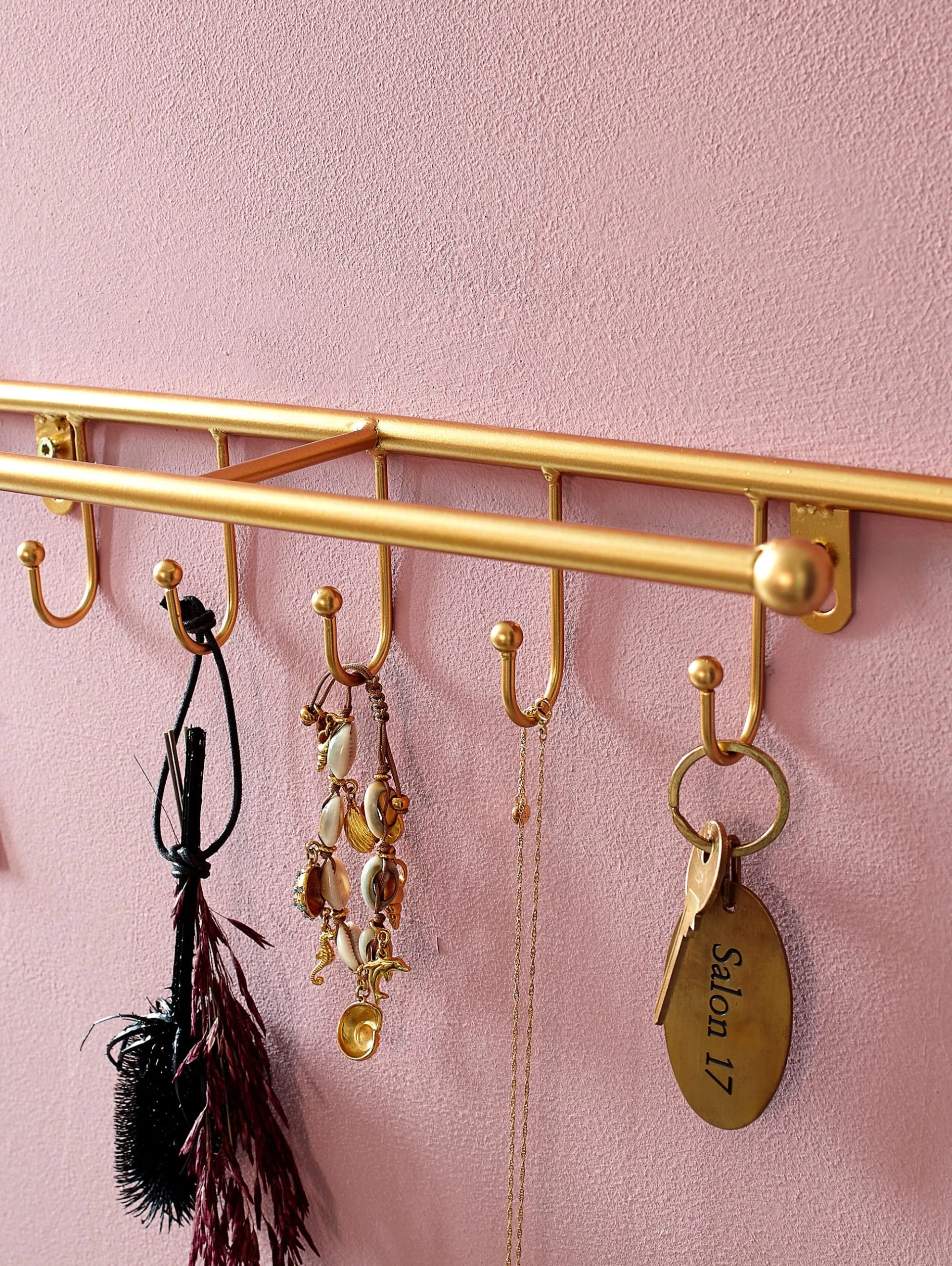 Schmuckhalter, Pfeil In Gelbgoldfarben