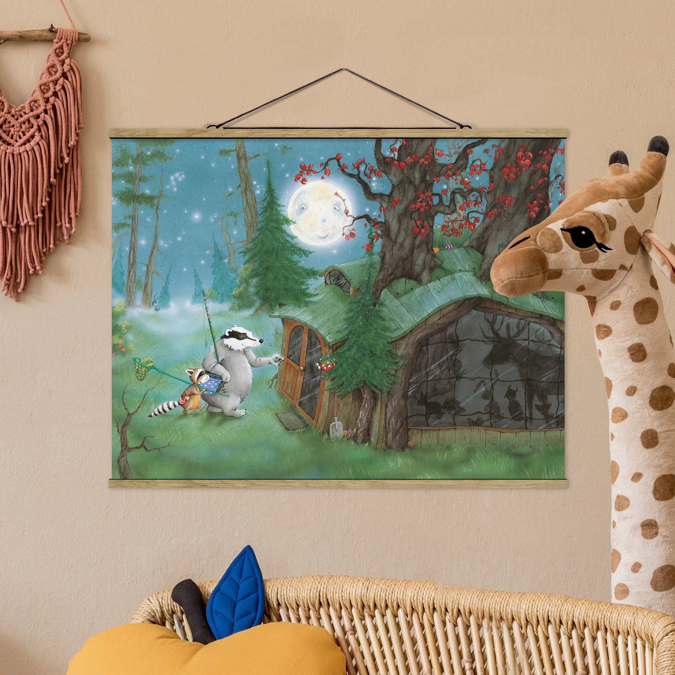 Stoffbild - Wassili Waschbär - Wassili Auf Dem Heimweg In Grün – Bild 2